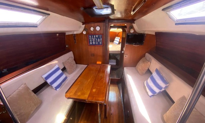 Vallpineda Alquiler De Eote | Boat Barcelona Yacht