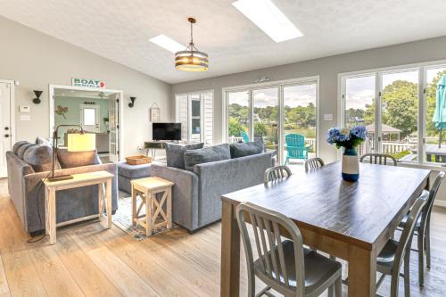 Deltaville Casa | Boat Dock and Kayaks Waterfront Home in Deltaville!