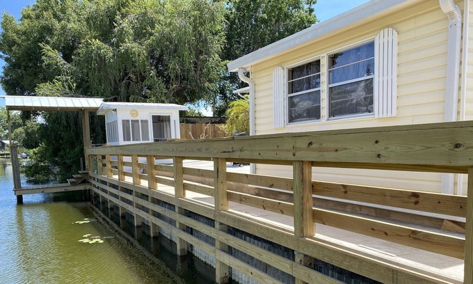 Buckhead Ridge Casa | Boat dock right out the door in Buckhead Ridge.
