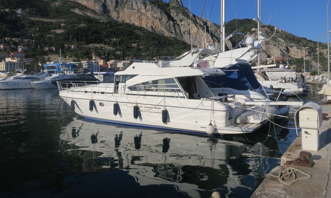 Menton Alquiler De Eote | Barco en la Costa d`Azur