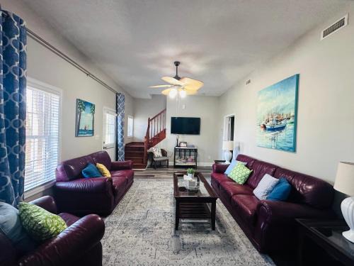 Cedar Point Casa | Boat & pet friendly