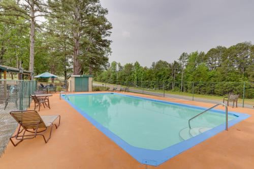 Greers Ferry Casa | Boat, Swim and Hike Cottage Near Greers Ferry Lake!