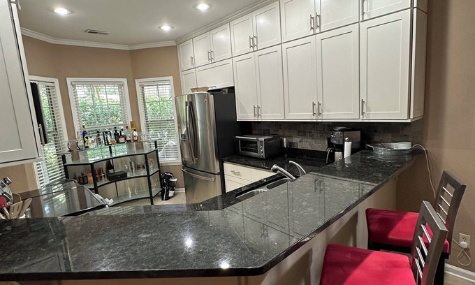 Port Royal Landing Casa | Boaters paradise.WALK TO YOUR VESSEL and eat at Marker 244.
