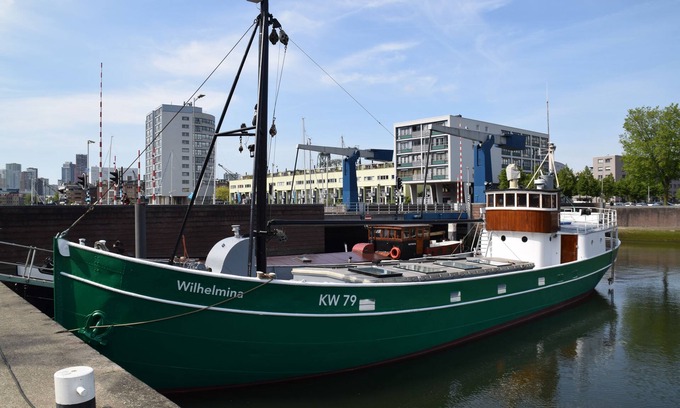 Kop van Zuid Alquiler De Eote | Boathotel Rotterdam Wilhelmina