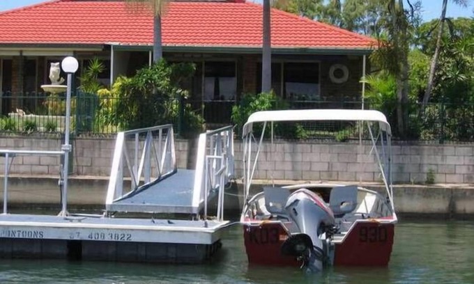 Banksia Beach Casa | BOATHOUND PACIFIC HARBOR Bribie Island