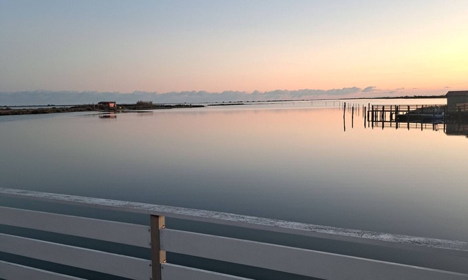 Porto Levante Alquiler De Eote | Casa flotante "Delta del Po" con terraza, bañera de hidromasaje y Wi-Fi