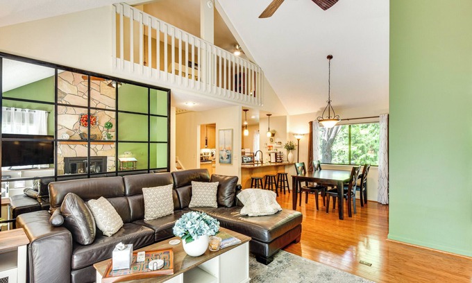 Salem Condominio | Boating, Pickleball & More: Condo Near Lake Keowee