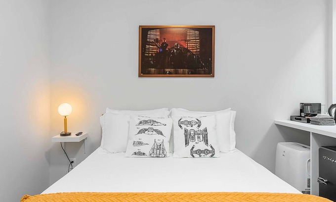North Queen Anne Apartamento | Bobba Fett's Carbonite Suite