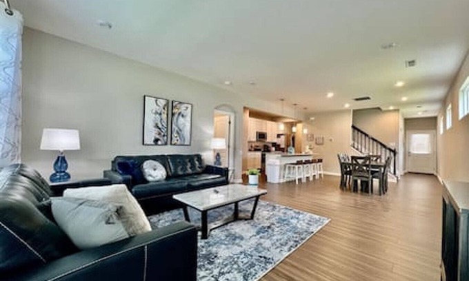 Lebanon Casa | Bobby's Awesome New 4bd home just outside downtown