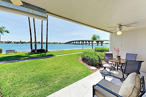 St. Petersburg Apartamento | Boca Ciega Bay Resort #114