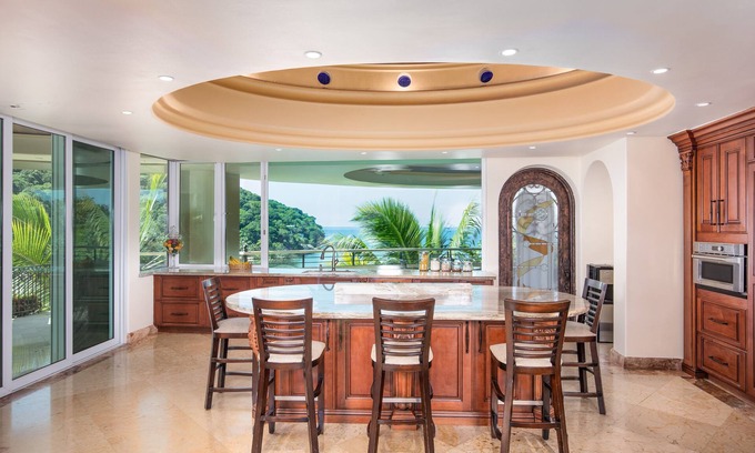 Boca de Tomatlán Villa | Boca de Tomatlán Luxury Ocean Frontage Villa