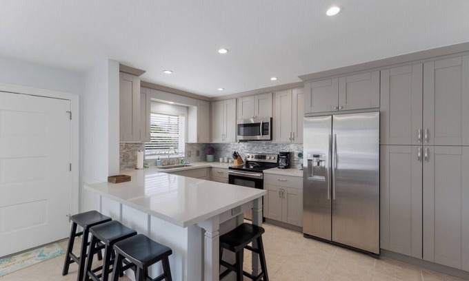Boca Grande Condominio | Boca Grande Beach Club 4A - Close to Village of Boca Grande! Sleeps 4