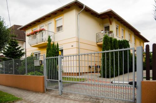 Heviz Apartamento | bodó apartman 1