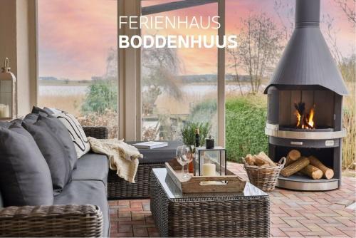 Zudar Apartamento | Boddenhuus - Traumhaus mit Steg und Boot