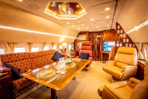 Hanham Alquiler De Eote | Boeing 727 Airliner Private Jet