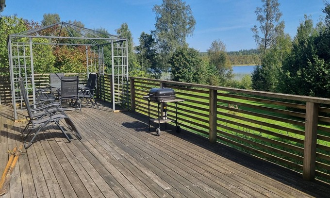 Mullsjo Municipality Casa | Boende med Bastu och Jacuzzi på Landet Intill sjö med Fiskemöjligheter