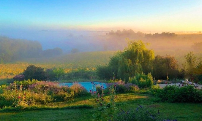 Bouteilles-Saint-Sebastien Casa | Bohemian house with 360 views , sunset balcony