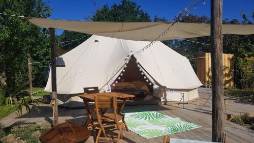 Berson Cama Y Desayuno | Boheme Glamping Experience