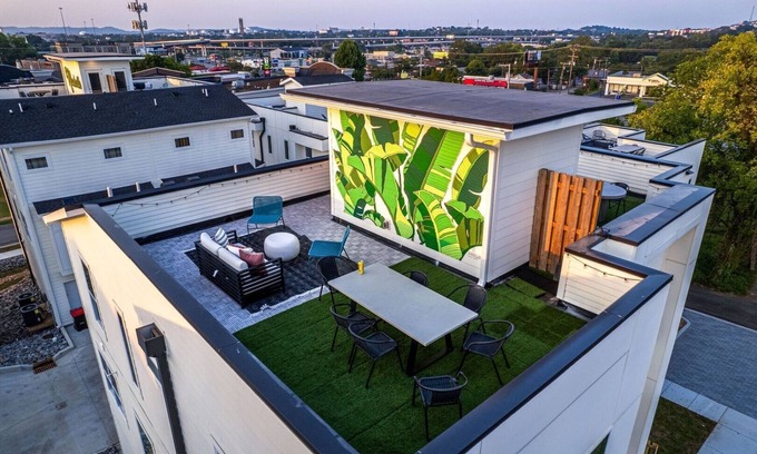 Whitebridge Casa | Bohemian Binary 232 & 234-2 Homes-Mins to Midtown