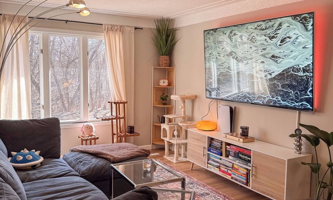 Burnsville Casa | Boho chic 2BR home, centrally located, close to airport, MOA