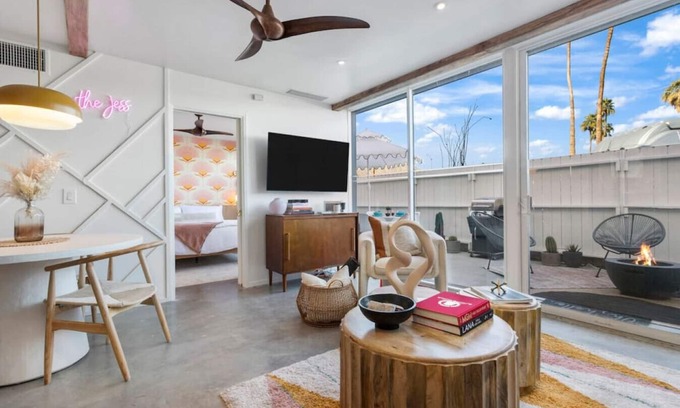 Twin Palms Apartamento | Boho chic condo at the mid-century Ocotillo Lodge
