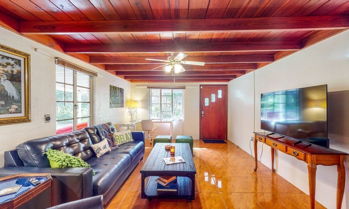 Nalcrest Cabaña | Boho-Chic Cottage with Lake Access and Kayak - Dog-Friendly