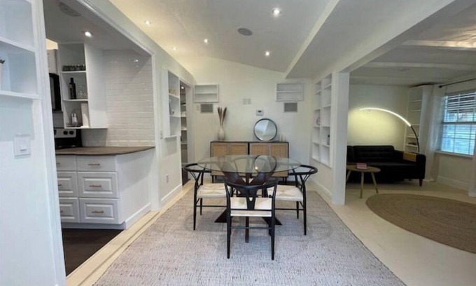 Vamo Casa | Boho Cottage - walk to the water!