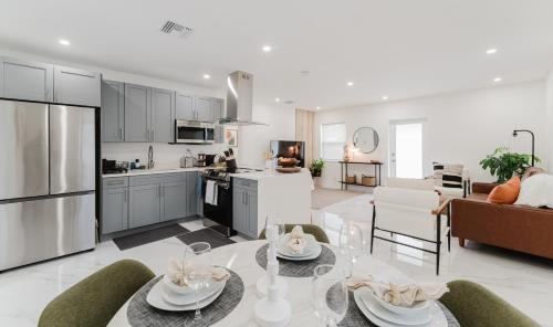 Croissant Park Casa | BOHO Elegance in the FLL city!