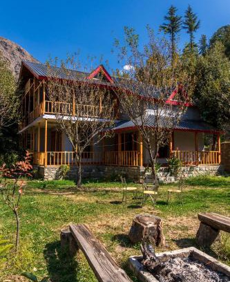 Banjar Casa | Boho Grove Cafe & Stay, Tirthan Valley