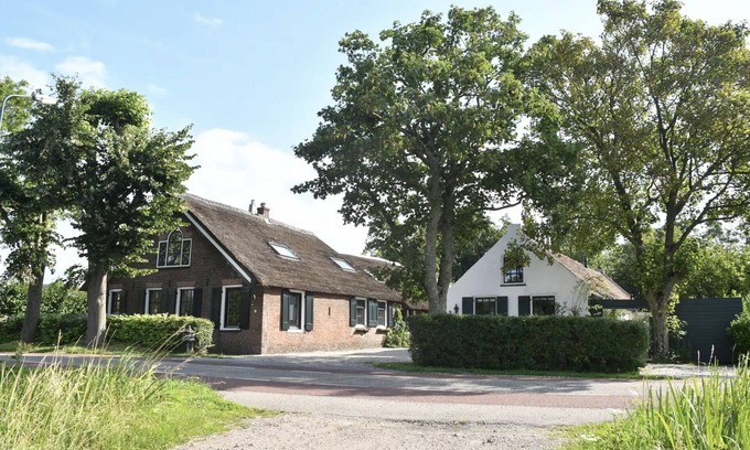 Portengen Otro | Farmhouse Sauna, Jacuzzi, BBQ Grill & Garden, sleeps 24
