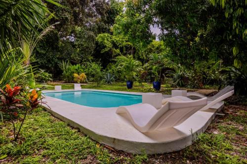Cedros Cabina | Boho lodge Montezuma l&l