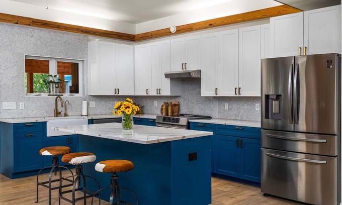 Cherrywood Casa | Boho-Ranch Retreat in Hip East Austin w Hot Tub and Cowgirl pool.
