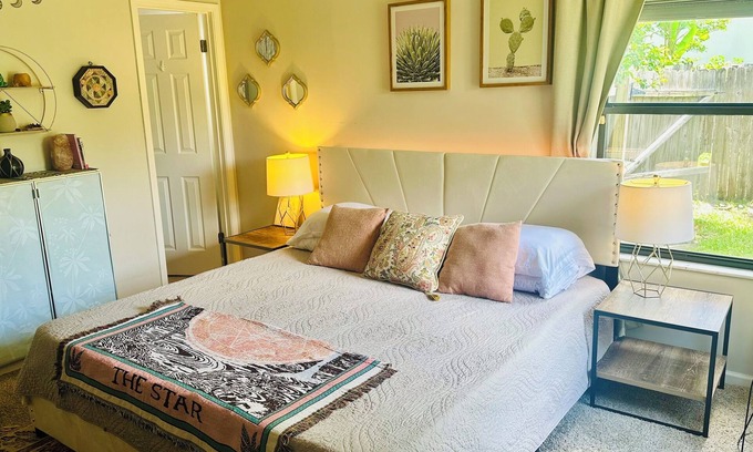 Palm Valley Casa | Boho-Style 2 Bed 2 Bath - 5 Mins From The Beach - Fenced In Yard - Pet Friendly