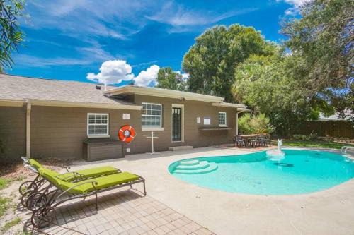Virginia Park Casa | Boho Vibes- private pool- 10 min to Raymond James