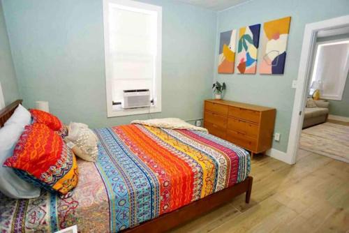 Smith's Memento Apartamento | Boho Vibes! Walk 2 Beach & Ocean Center!