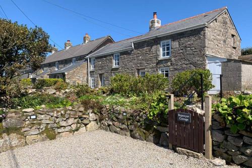 Pendeen Casa | Bojewyan Cottage, Sandy Beaches and Great walking