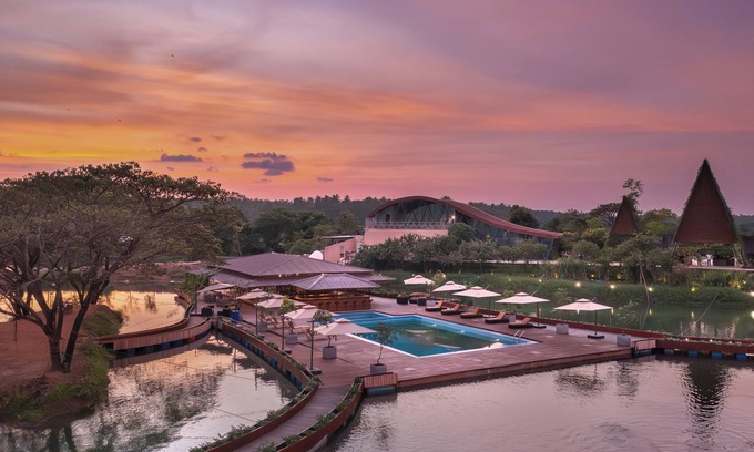 Divulapitiya Complejo | BOLAGALA AGRO FLOATING RESORT