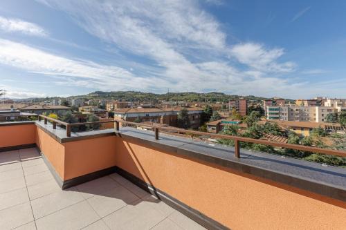 Savena Apartamento | Bologna Hills View - Stunning Attic with Terrace