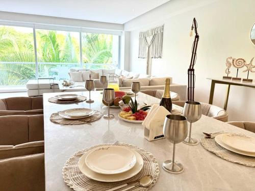 Emiliano Zapata Apartamento | Bolongo 3BR your exclusive oceanfront escape