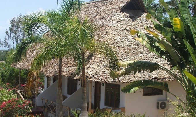 Mlingotini Hotel | Bomani Beach Bungalows