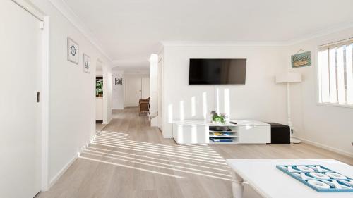 Fingal Bay Casa | Bombora Walking Distance to Fingal Beach- Farm Rd, Fingal Bay