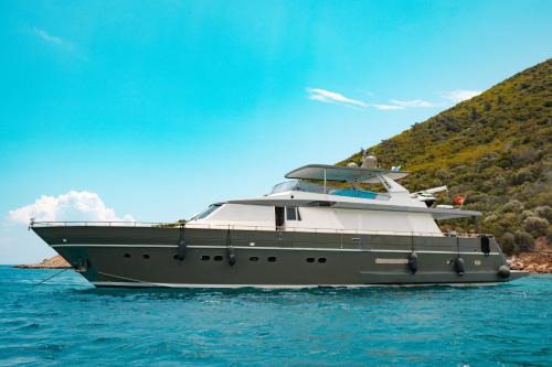 Bodrum City Center Alquiler De Eote | Bona Dea 27m Motoryacht