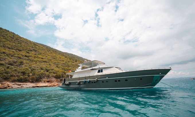 Bodrum City Center Alquiler De Eote | Bona Dea | 27m San Lorenzo Yacht – Bodrum