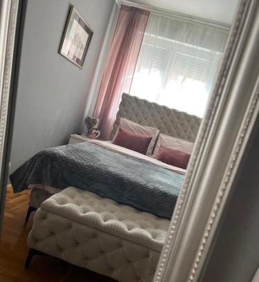 Mladenovac Apartamento | bona loca