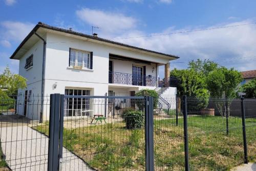 Chaponost Apartamento | Bonheur des prés, T2 jardin, parking
