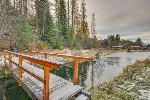 Bonners Ferry Casa | Bonners Ferry Cabin with Wraparound Deck and Views!