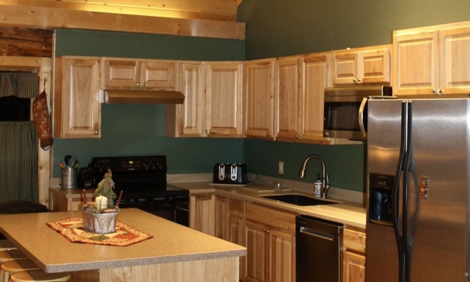 Gardiner Cabina | Yellowstone River Lodge 2 - Capacidad 18 - 10 millas a la entrada de Yellowstone!