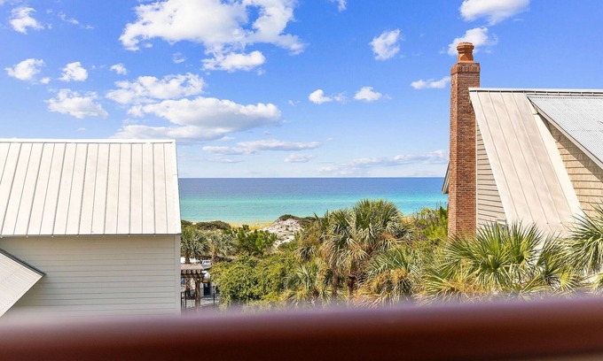 Beach District Condominio | Book a Summer Stay! Beach Club Amenities! 30A Beaches! Gulf Views!