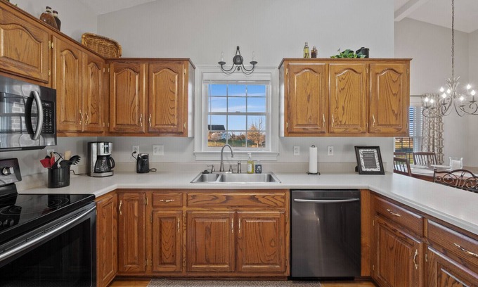 Mount Juliet Casa | Book now for fall!! Quiet country setting with big city convenience.