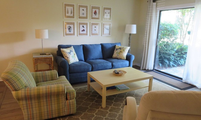 Hilton Head Island Villa | Reserve ahora para las fechas de otoño y primavera - Actualizado, Cama King, WiFi